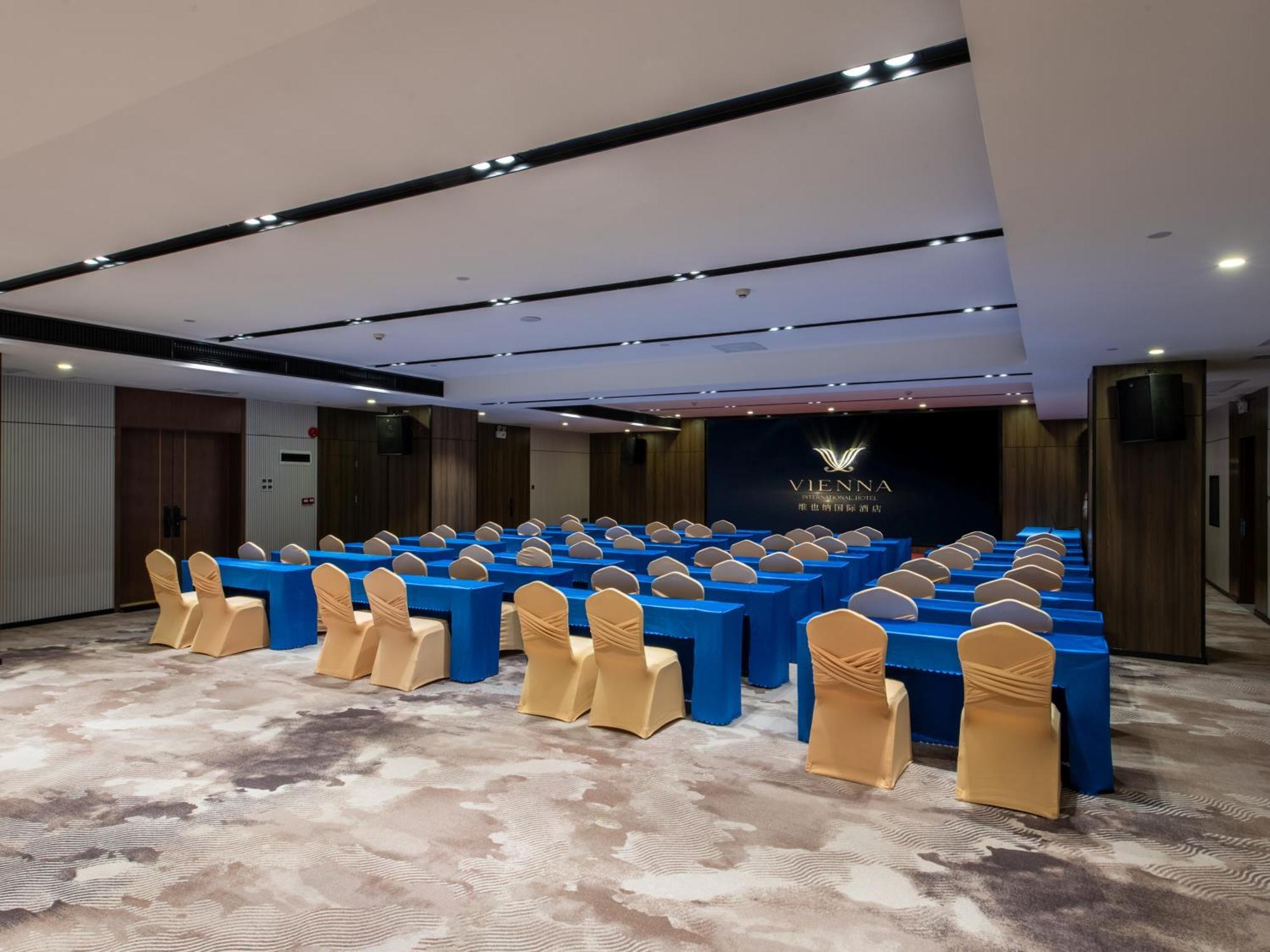 Vienna International Hotel Guangzhou Baiyun International Conference Center Екстериор снимка