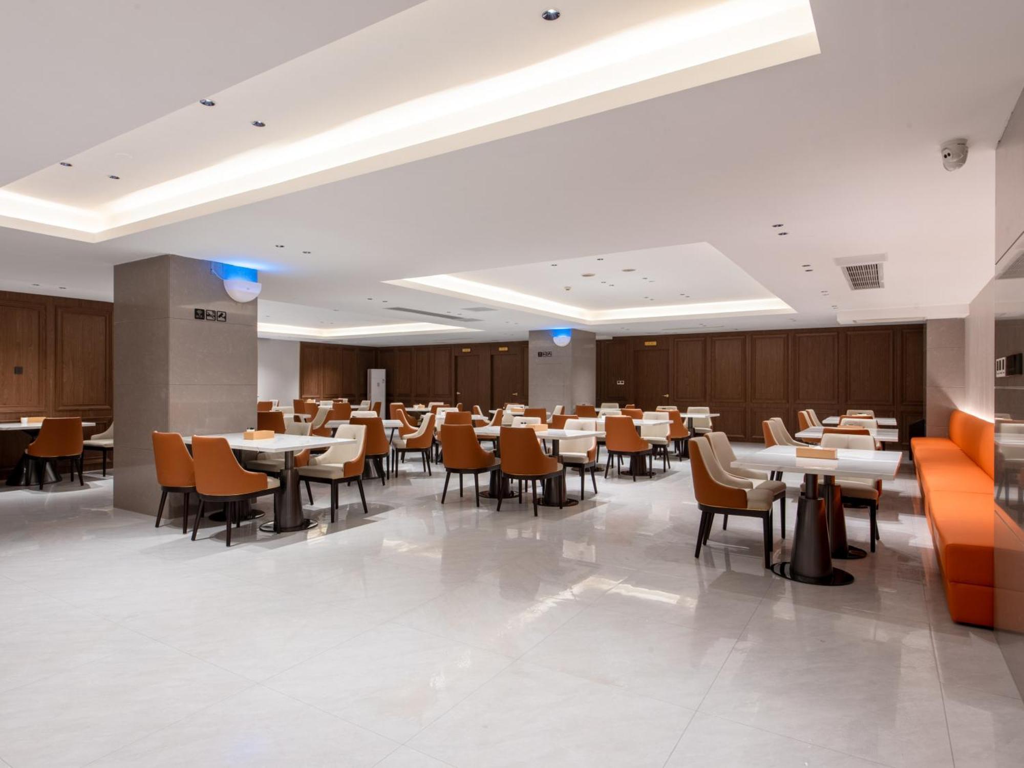 Vienna International Hotel Guangzhou Baiyun International Conference Center Екстериор снимка