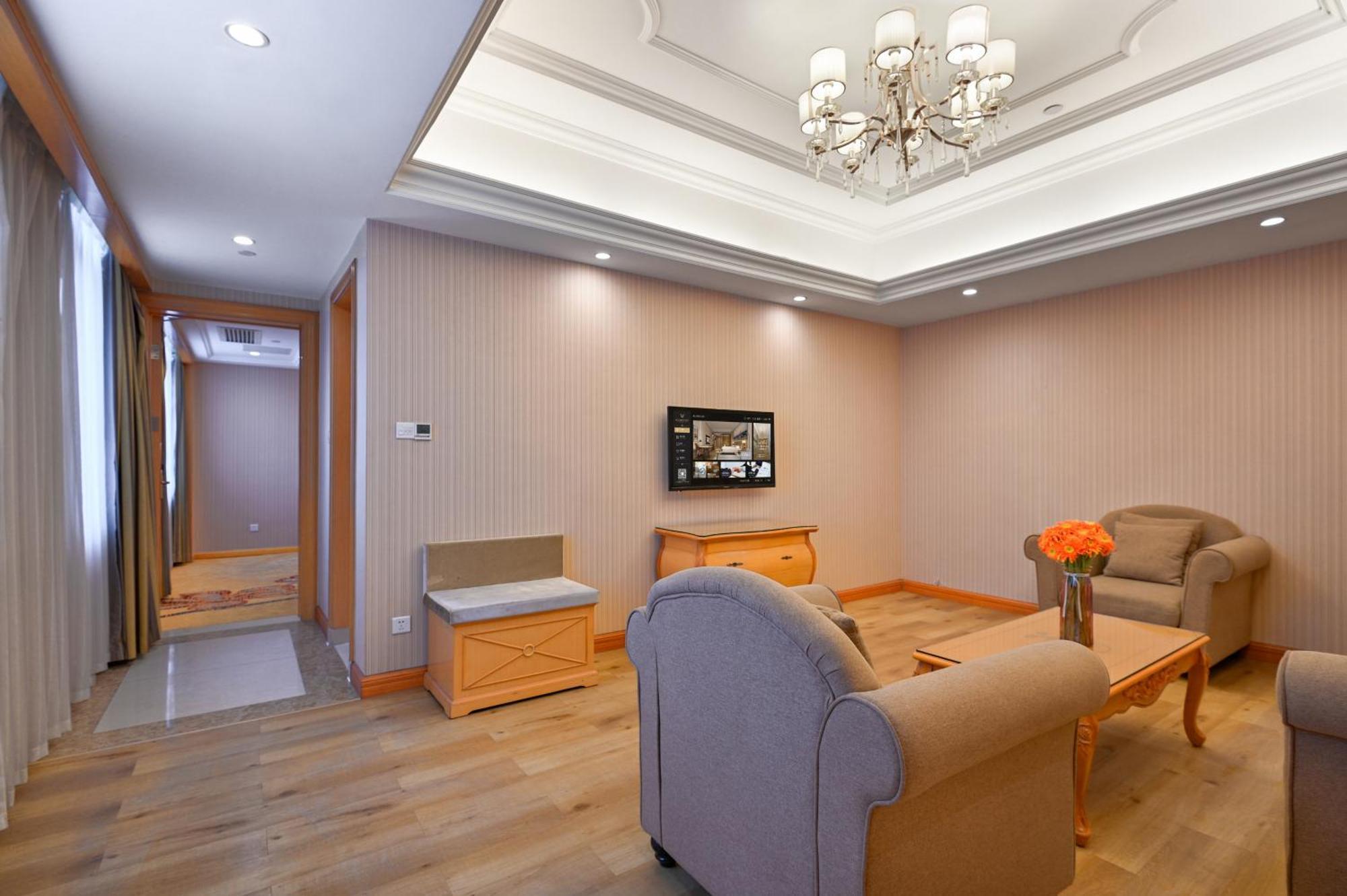 Vienna International Hotel Guangzhou Baiyun International Conference Center Екстериор снимка