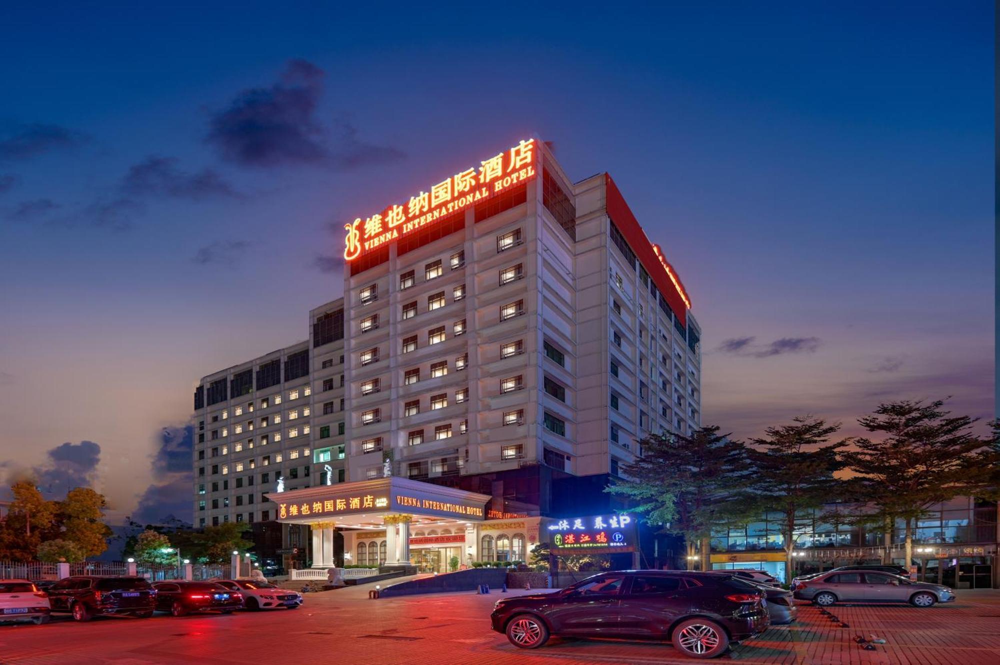 Vienna International Hotel Guangzhou Baiyun International Conference Center Екстериор снимка