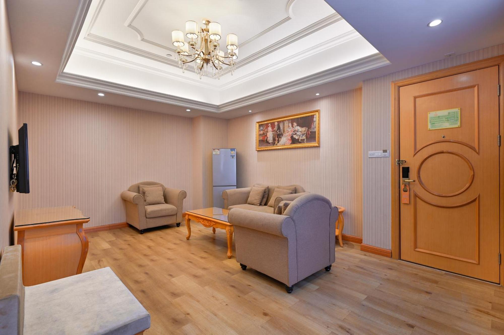 Vienna International Hotel Guangzhou Baiyun International Conference Center Екстериор снимка