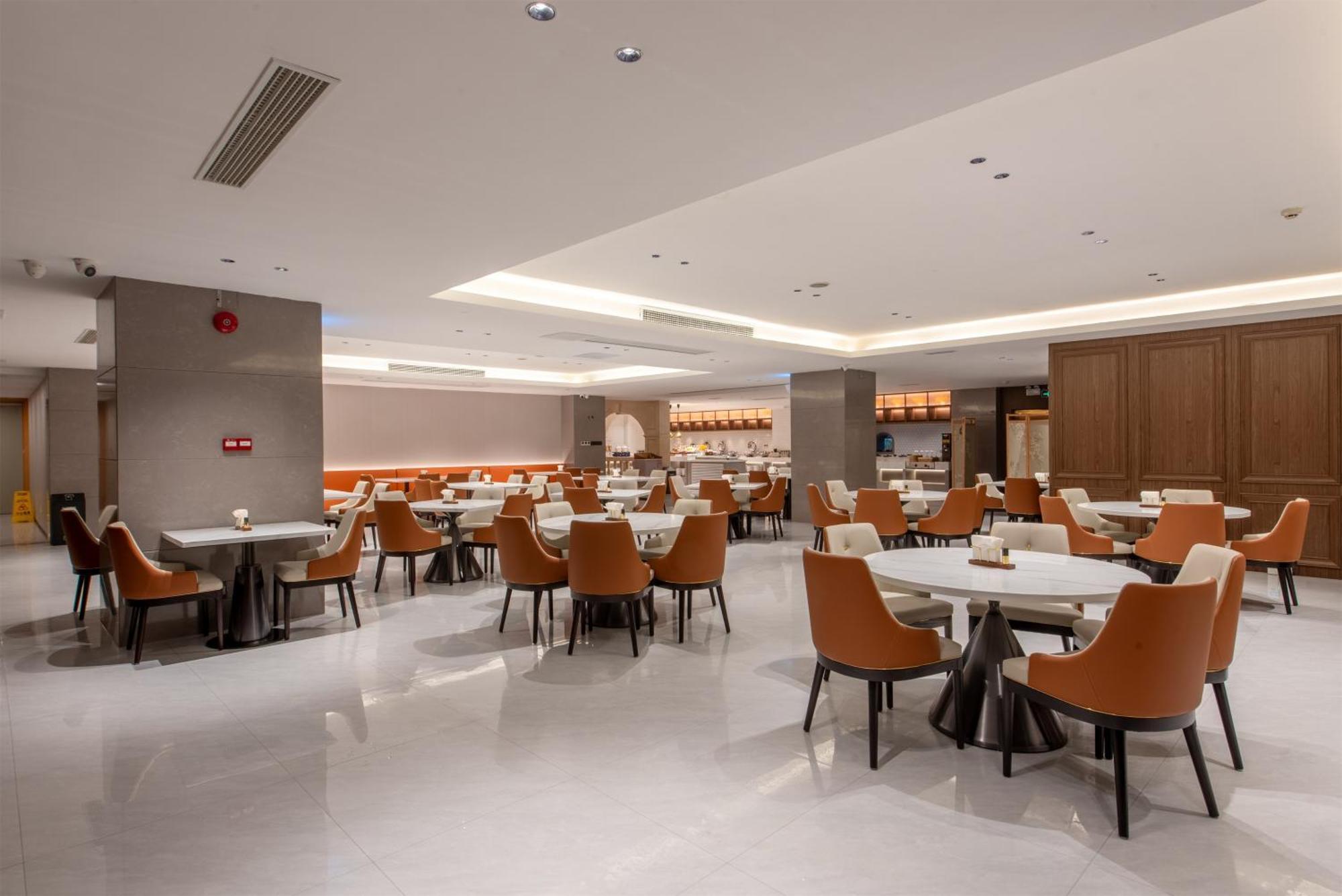 Vienna International Hotel Guangzhou Baiyun International Conference Center Екстериор снимка